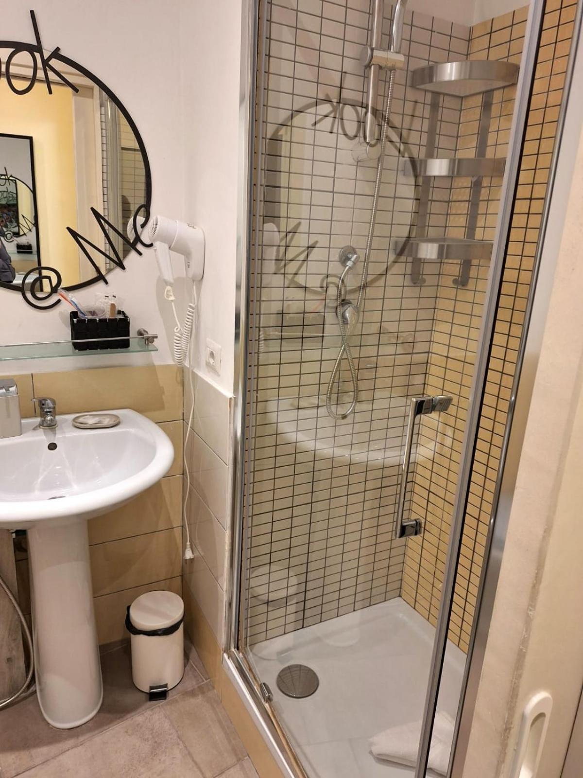 Re Di Roma Nice Rooms Kültér fotó